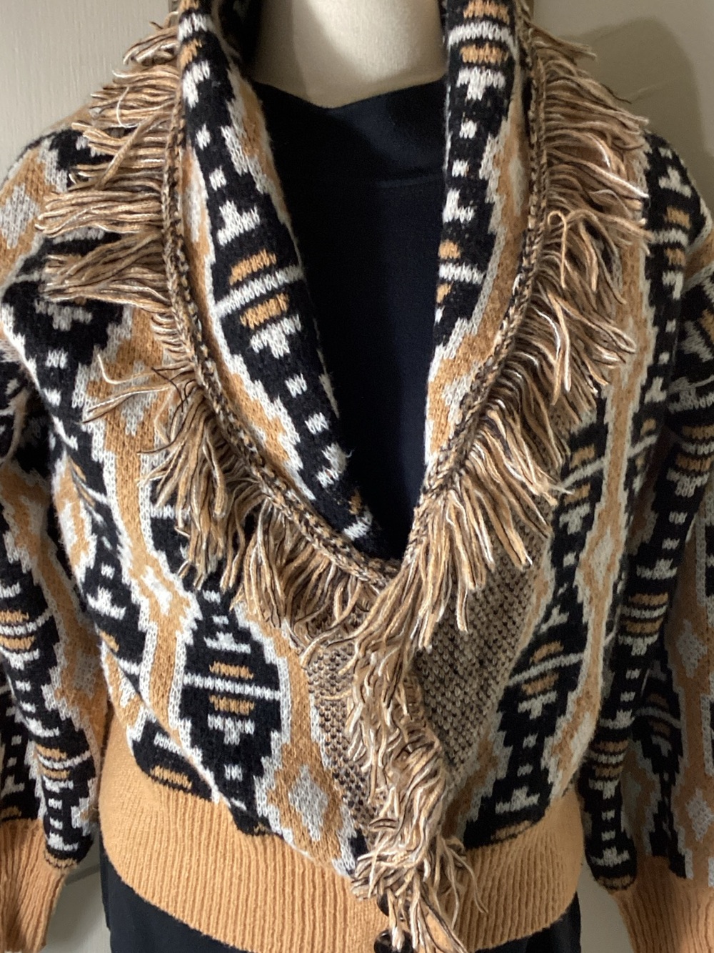 Women’s Grace + Karma Aztec Fringed Cardigan. Size Large